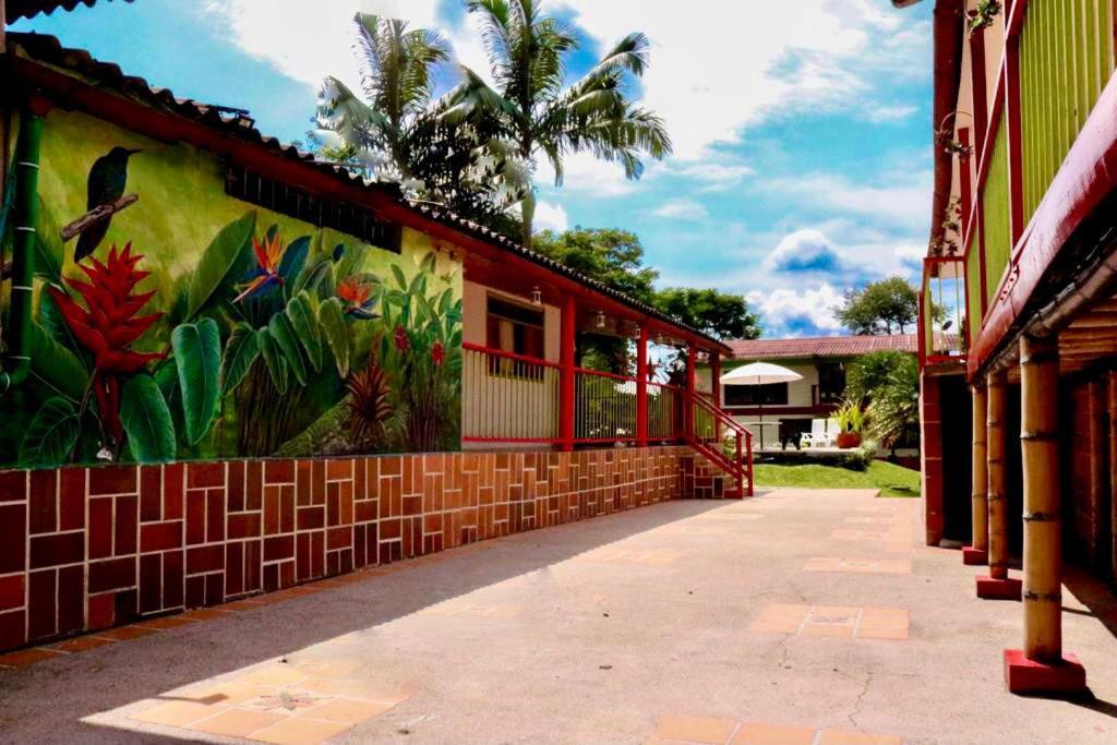 Finca Hotel El Laurel - Parque Del Cafe Монтенегро Экстерьер фото