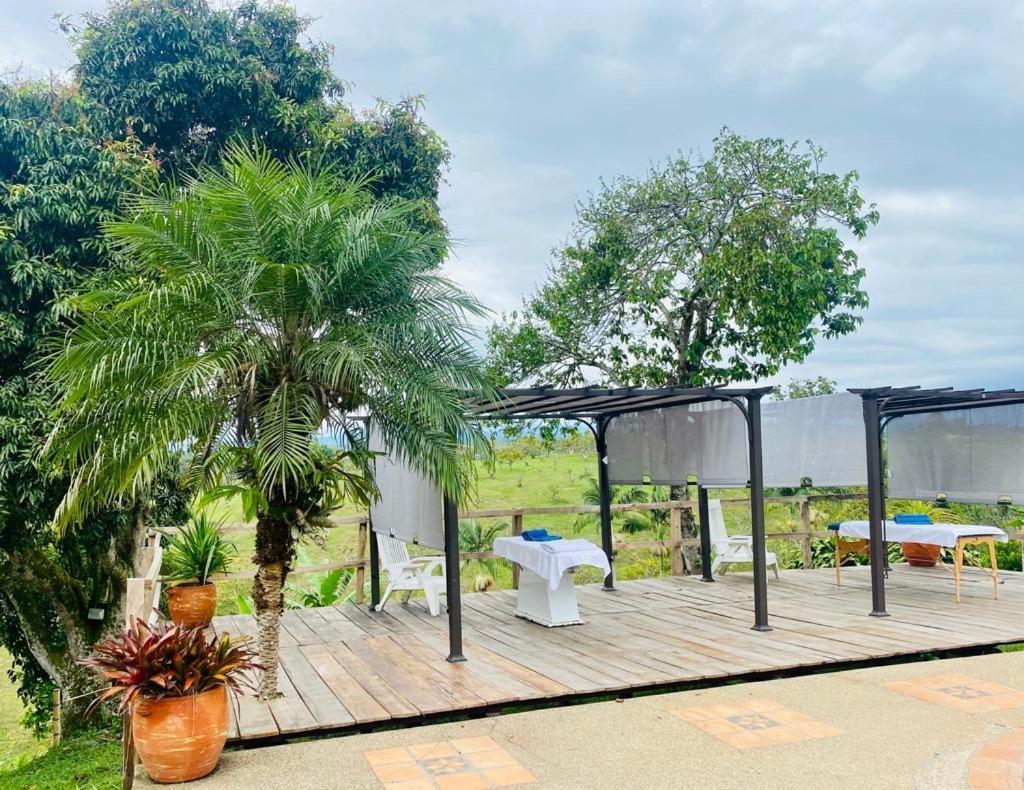 Finca Hotel El Laurel - Parque Del Cafe Монтенегро Экстерьер фото