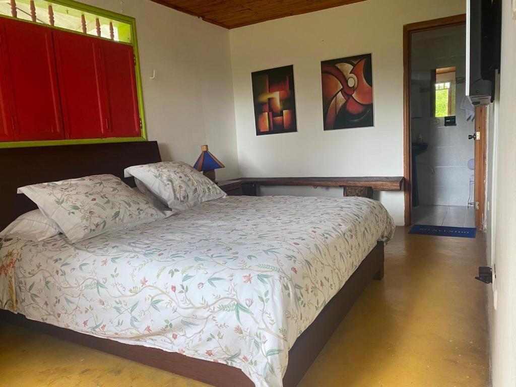 Finca Hotel El Laurel - Parque Del Cafe Монтенегро Экстерьер фото