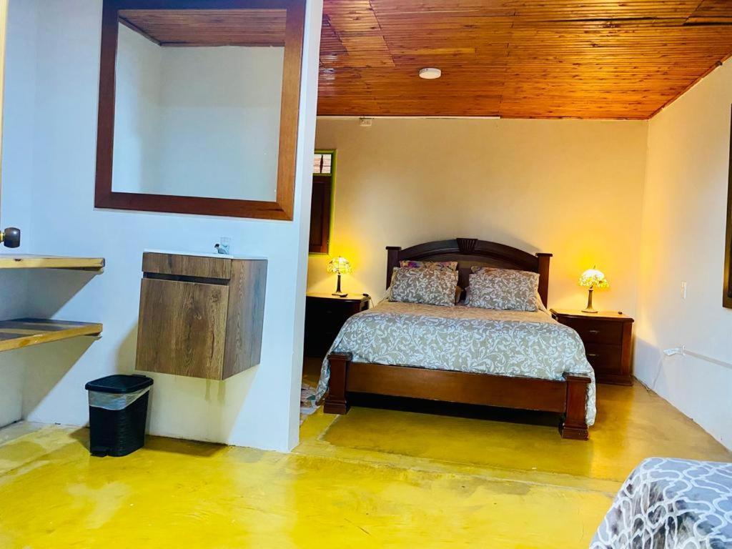 Finca Hotel El Laurel - Parque Del Cafe Монтенегро Экстерьер фото